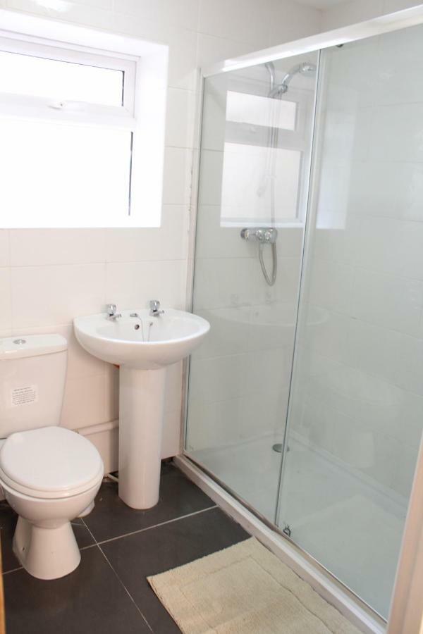 קארפילי Van Apartments מראה חיצוני תמונה