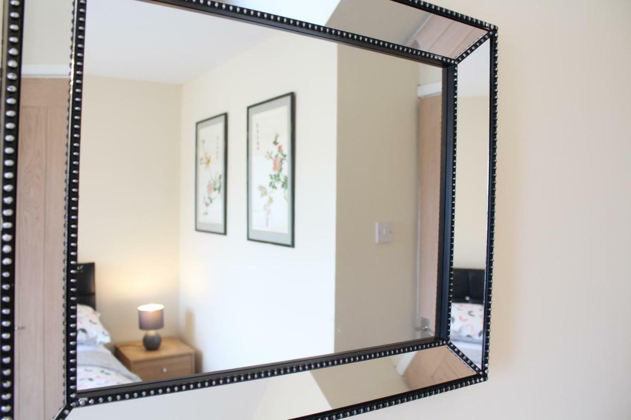 קארפילי Van Apartments מראה חיצוני תמונה