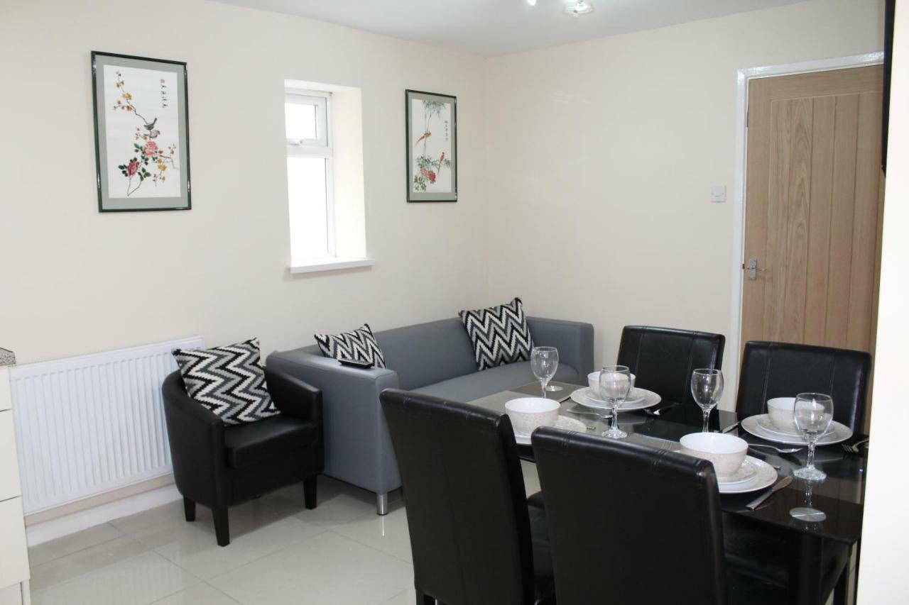 קארפילי Van Apartments מראה חיצוני תמונה